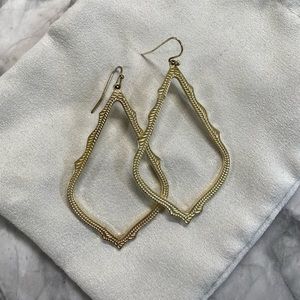 Kendra Scott Sophee Drop Earrings in Gold